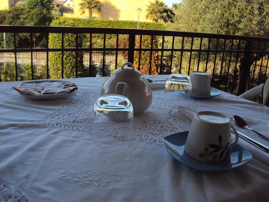 B&B Rosa Del Garda 拉齐塞 外观 照片